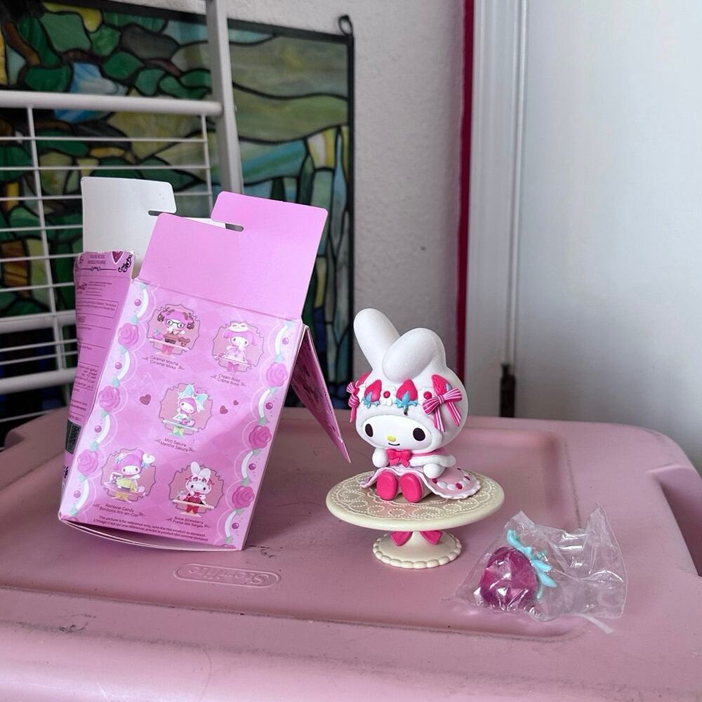 sanrio my melody blind box snow strawberry figure